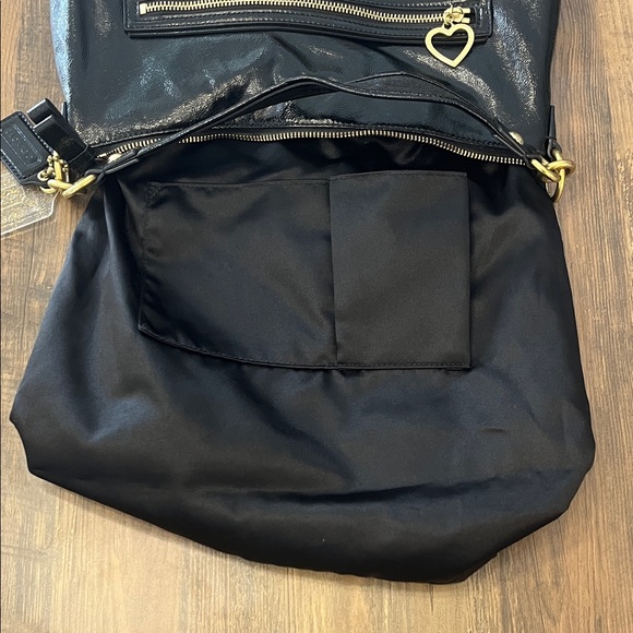 COACH Poppy Daisy Liquid Glass Hobo Patent Shoulder Bag EUC No. G1269-F20108 - Picture 14 of 15